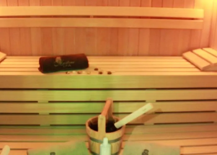 홀리데이파크 Martini 미엥지즈드로예